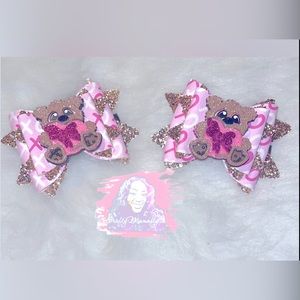 New 🎉 Teddy Valentine’s hairbow 🎀
